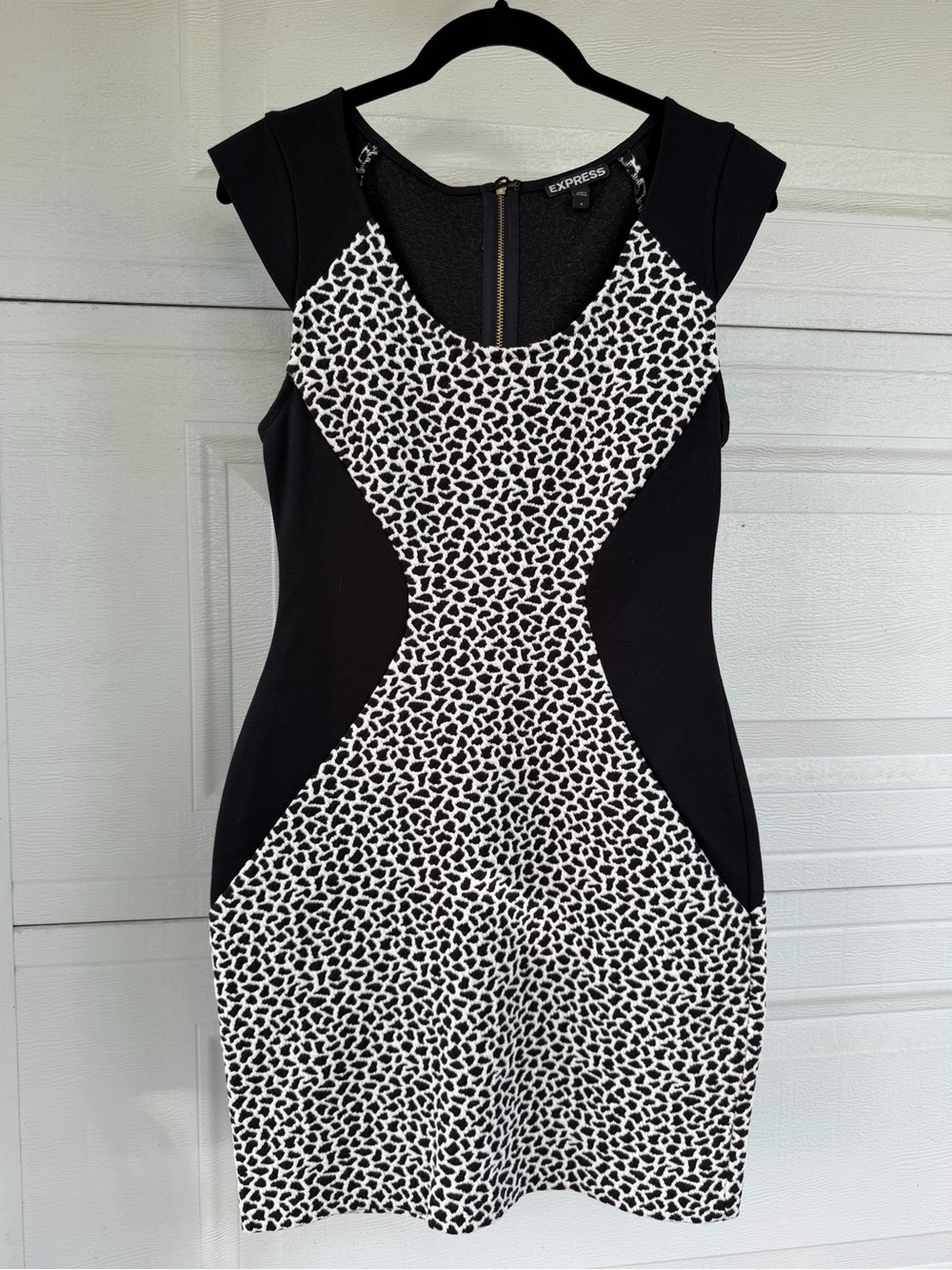 Express Black and White Patterned Bodycon Dress